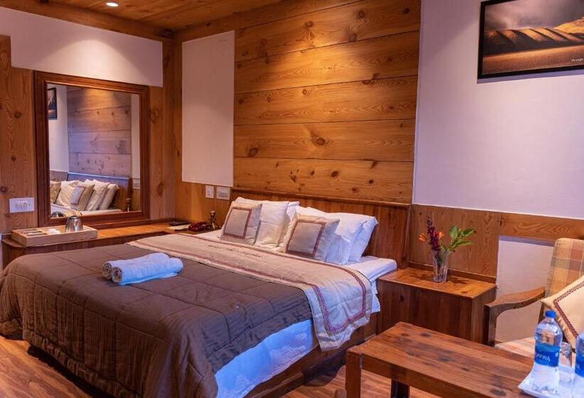 Отель The Conifer