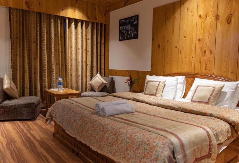 Отель The Conifer