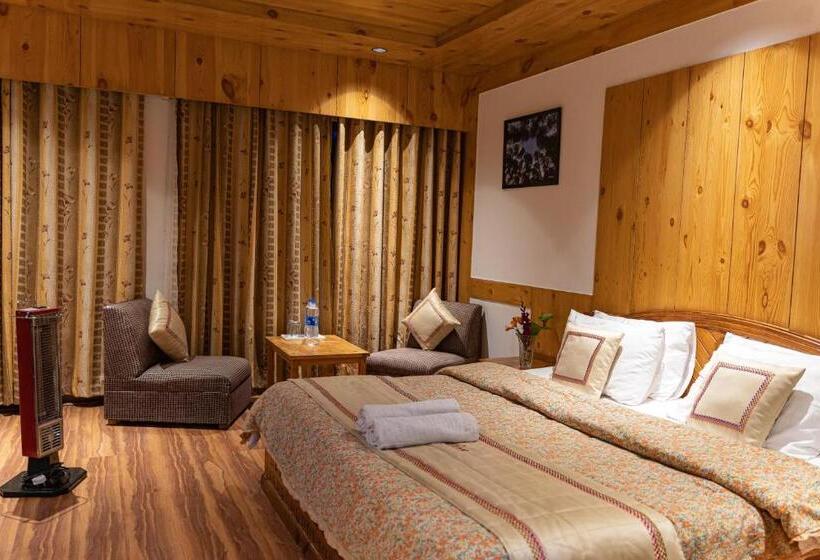 Отель The Conifer