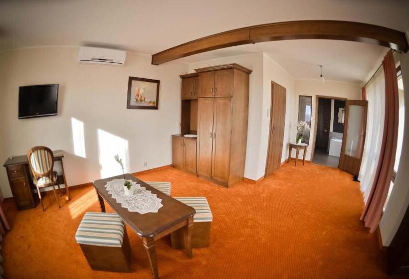 膳宿费 Cedrowy Dworek