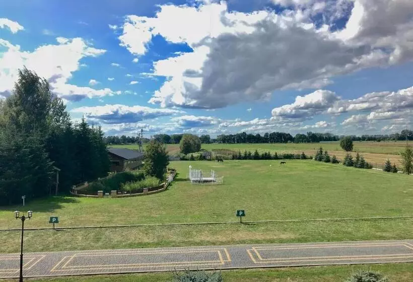 Majatalo Cedrowy Dworek