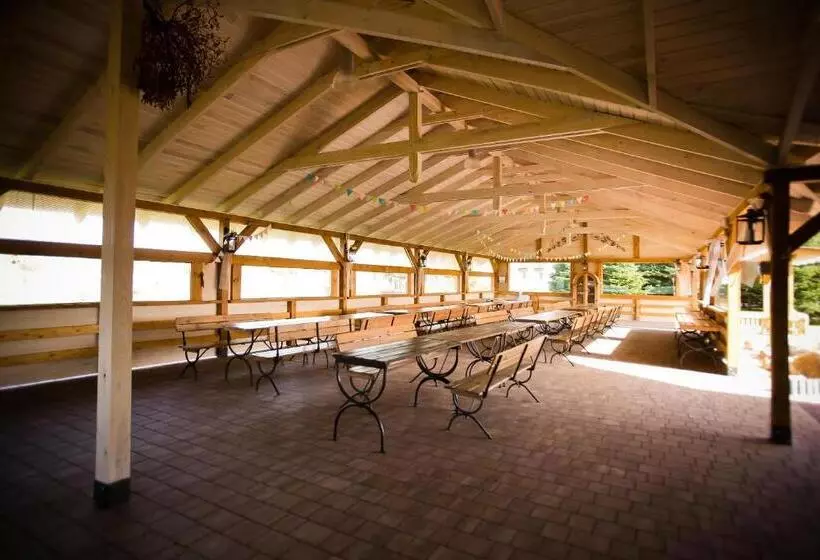 Majatalo Cedrowy Dworek