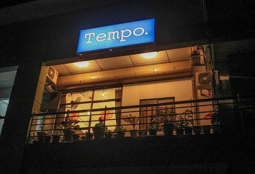 Tempo   Hostel