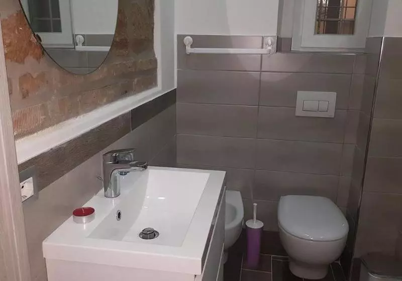 Auberge Armed Toubkal Trek  Hostel