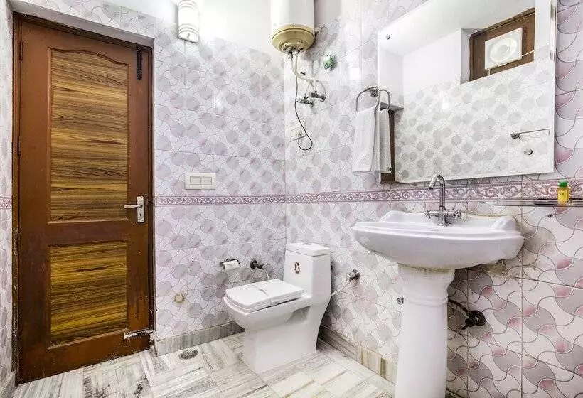 هتل Fabexpress Ivy Inn