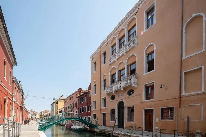 مسافرخانه Palazzo Martinelli Dolfin