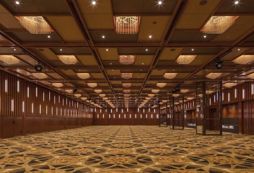 Apa Hotel & Resort Yokohama Bay Tower