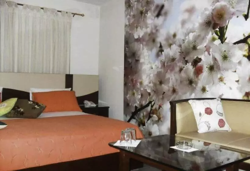 هتل Asaish Guest House