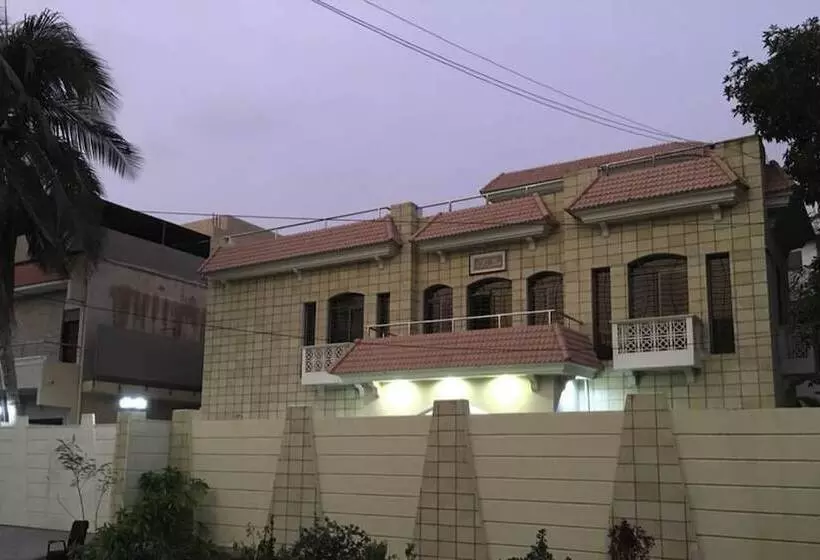 هتل Asaish Guest House