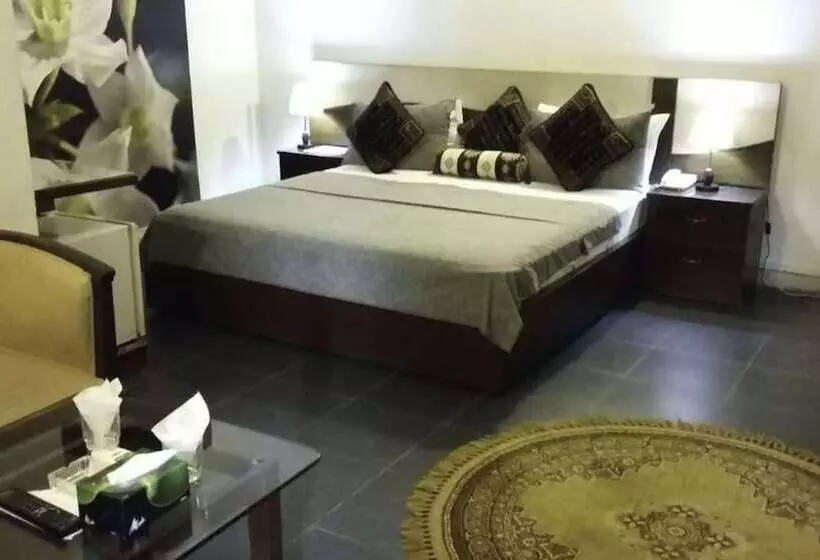 هتل Asaish Guest House