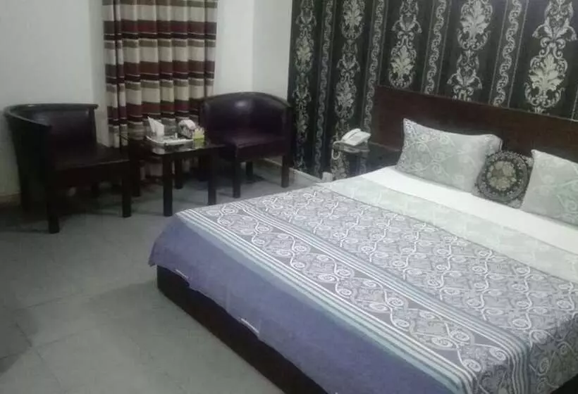 هتل Asaish Guest House