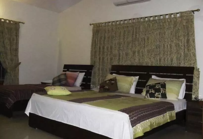 هتل Asaish Guest House