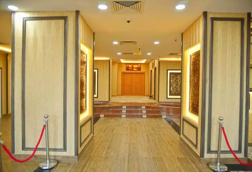 هتل Muscat Plaza