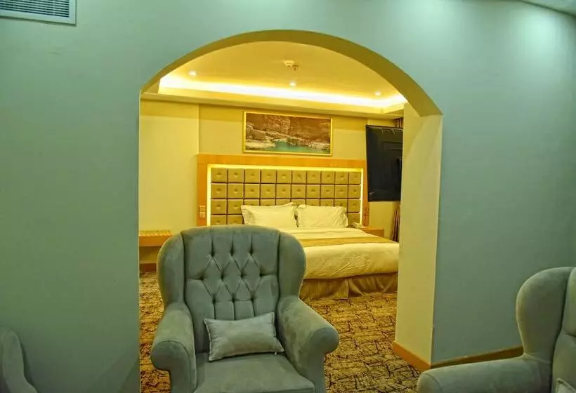 هتل Muscat Plaza
