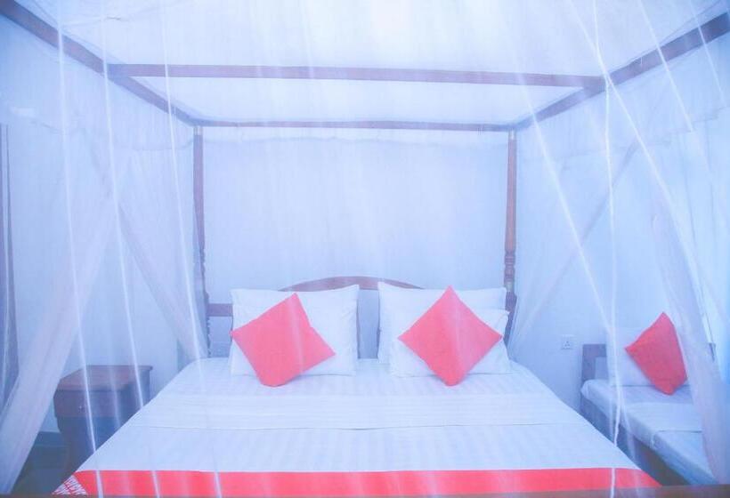 فندق Surf Sea Breeze