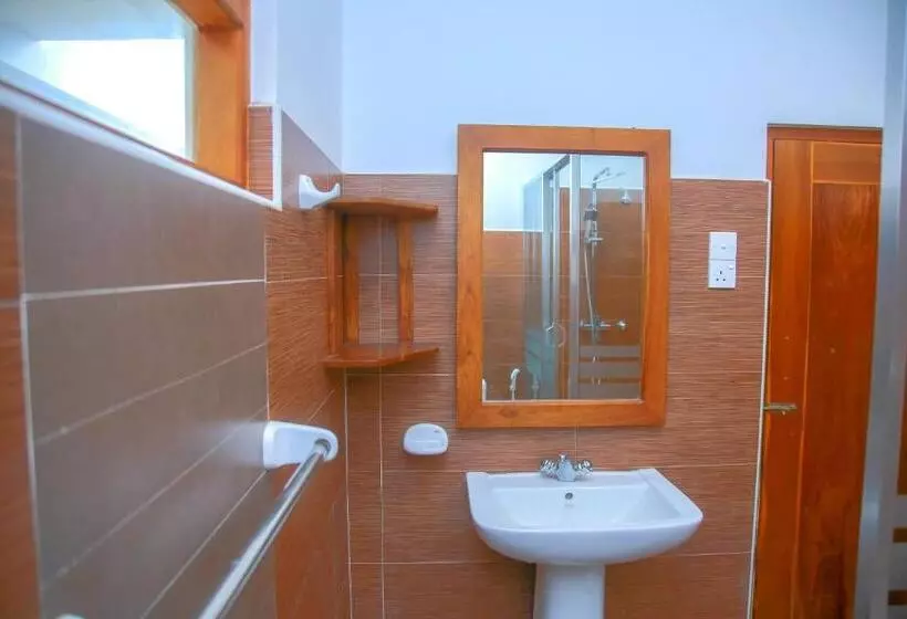 Hotel Surf Sea Breeze