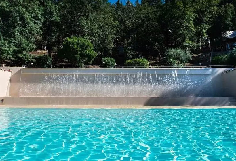 Hotelli Vallicella Glamping Resort