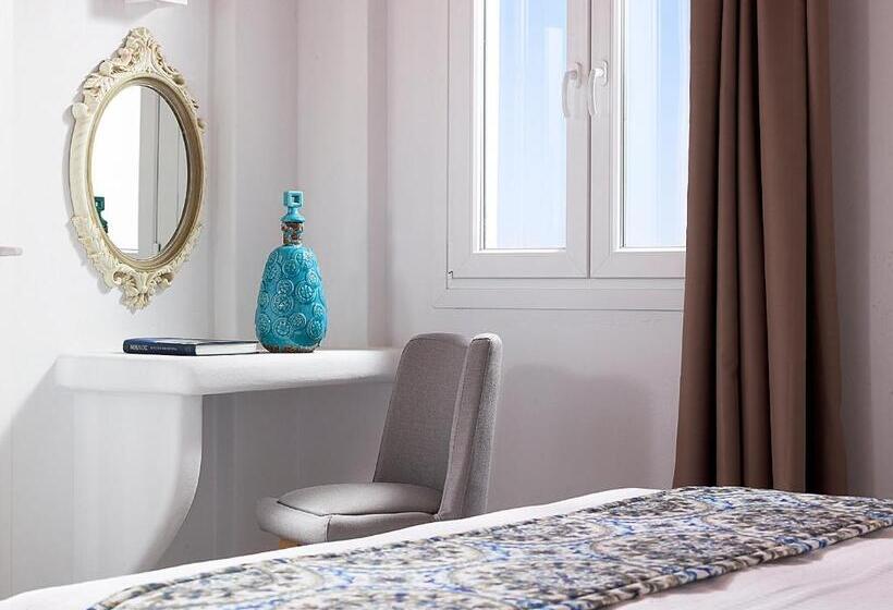 פנסיון Lithos Luxury Rooms