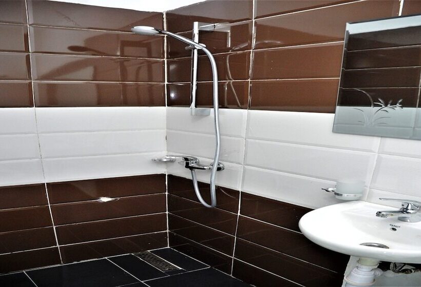 Отель Ivoire Lodge