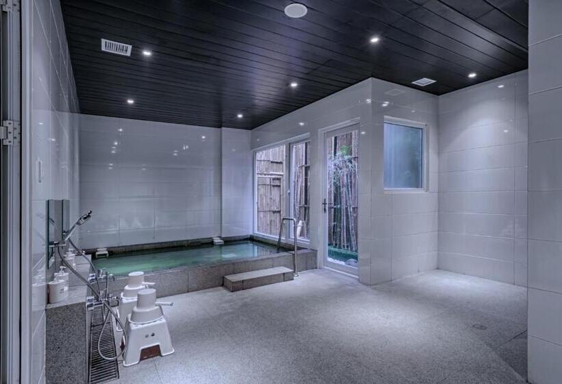 فندق Kuretakeso Kemang