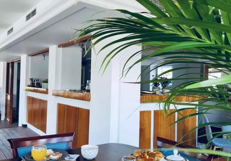 Maison 66, Riviera Hotels