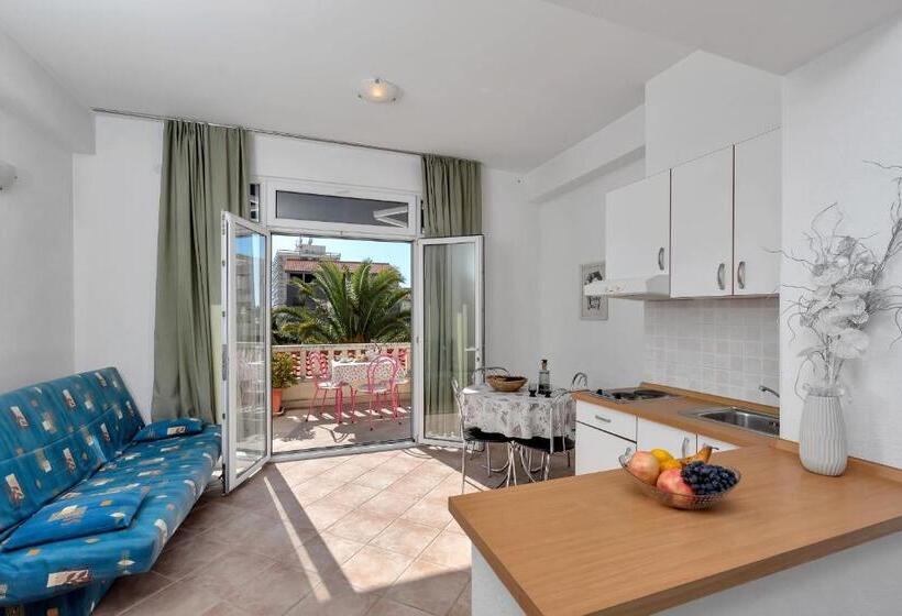 پانسیون Apartments Dany