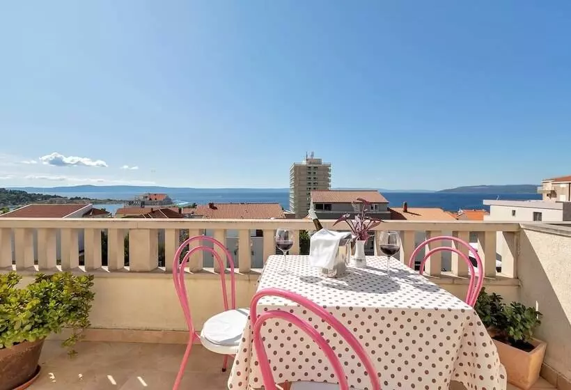 پانسیون Apartments Dany