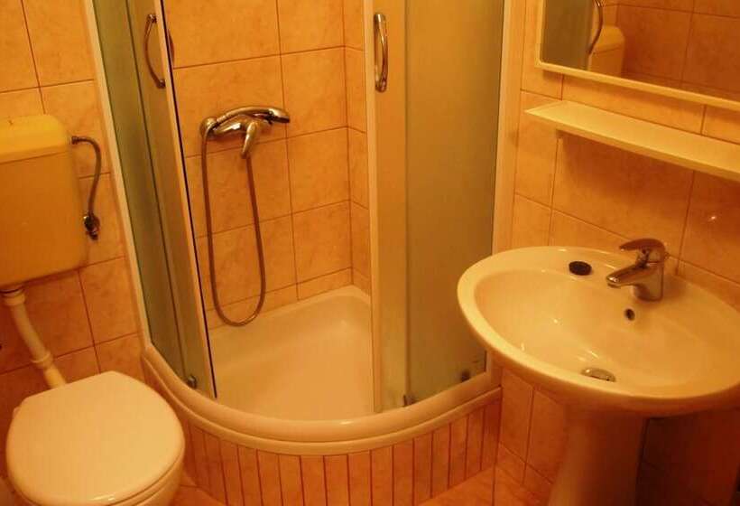 پانسیون Apartments Dany