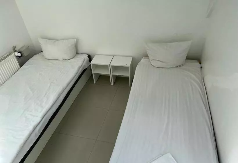 پانسیون Hoża Apartments And Rooms