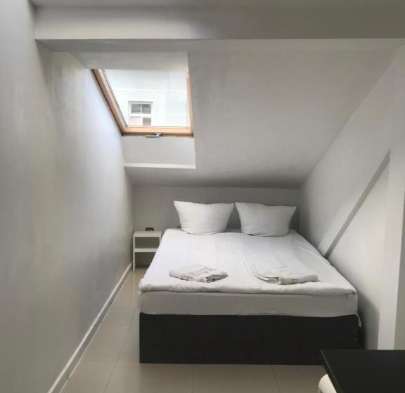 ペンション Hoża Apartments And Rooms