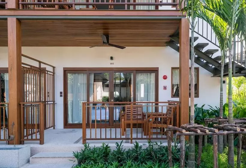 Banana Fan Sea Resort