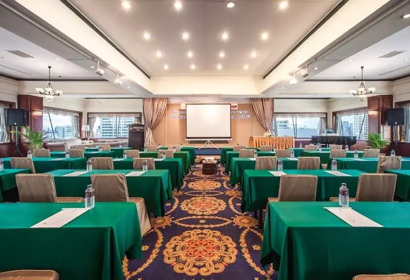 Arnoma Hotel Bangkok