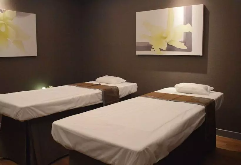 Arnoma Hotel Bangkok