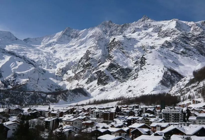 בית מלון כפרי The Dom