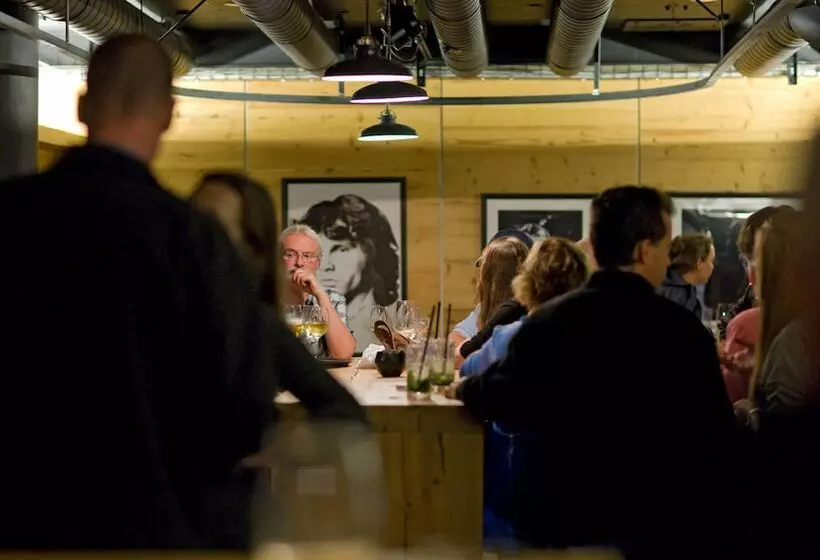 בית מלון כפרי The Dom