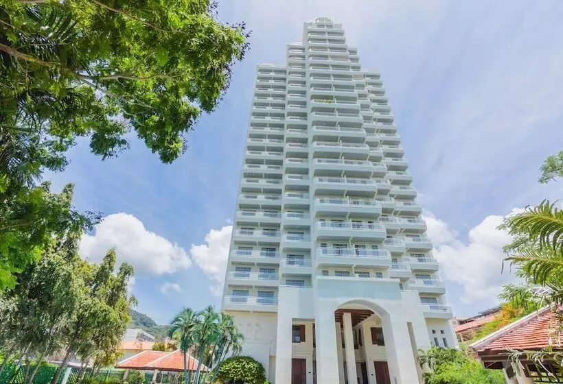 Отель Waterfront Suites Phuket By Centara