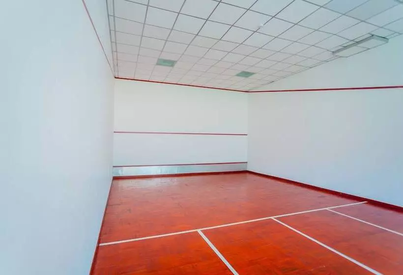 Отель Waterfront Suites Phuket By Centara