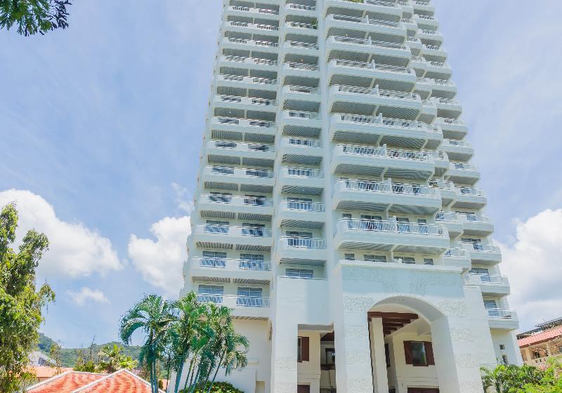 Hotel Waterfront Suites Phuket By Centara