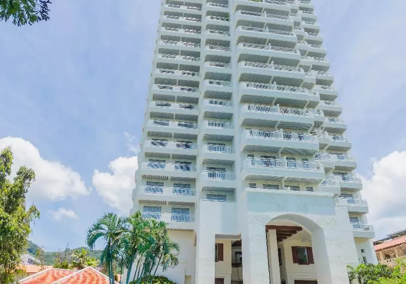 Отель Waterfront Suites Phuket By Centara