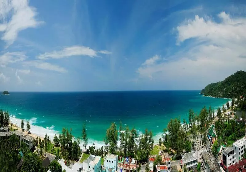 Отель Waterfront Suites Phuket By Centara