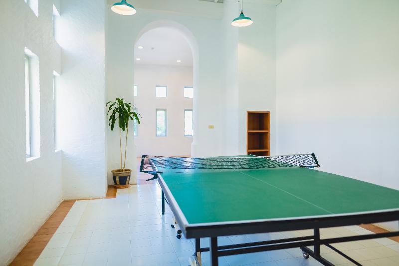 Hotel Waterfront Suites Phuket By Centara