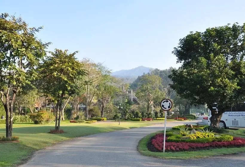 Suan Bua Hotel & Resort