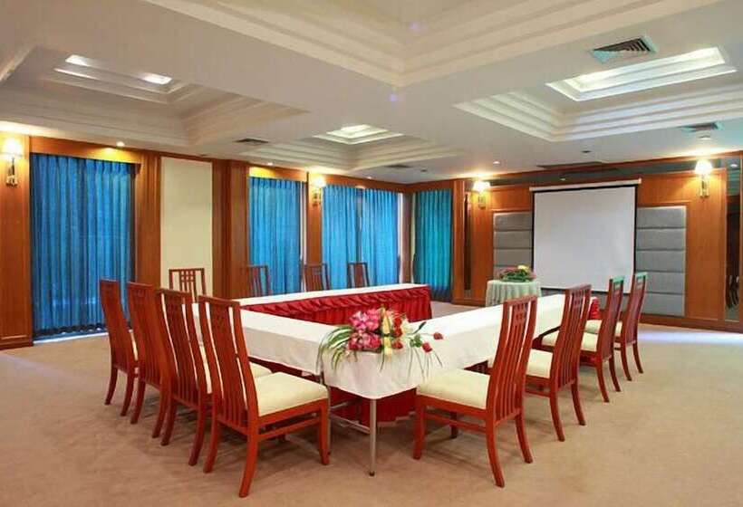 Suan Bua Hotel & Resort