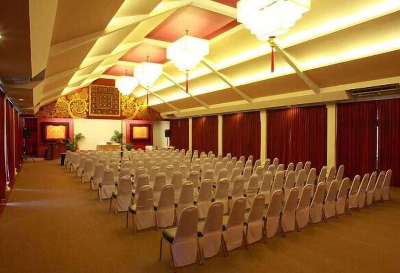 Suan Bua Hotel & Resort