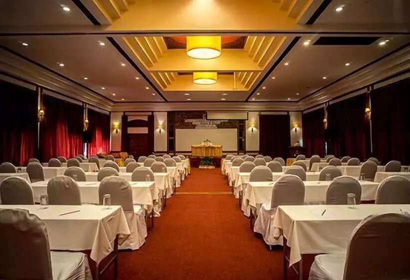 Suan Bua Hotel & Resort