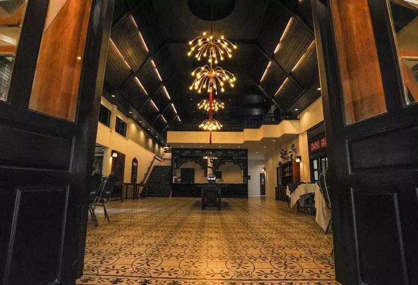 Suan Bua Hotel & Resort