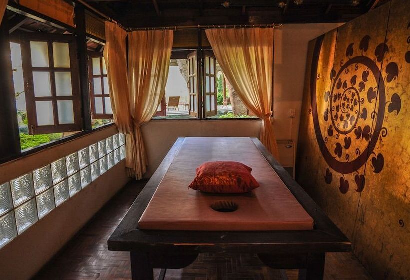 Suan Bua Hotel & Resort