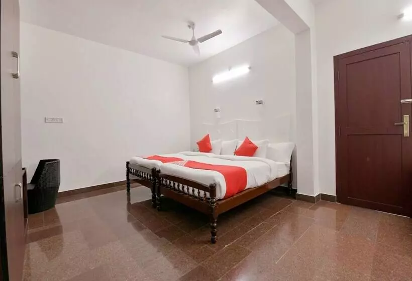 ホテル Aar Palmyra Regency By Oyo Rooms