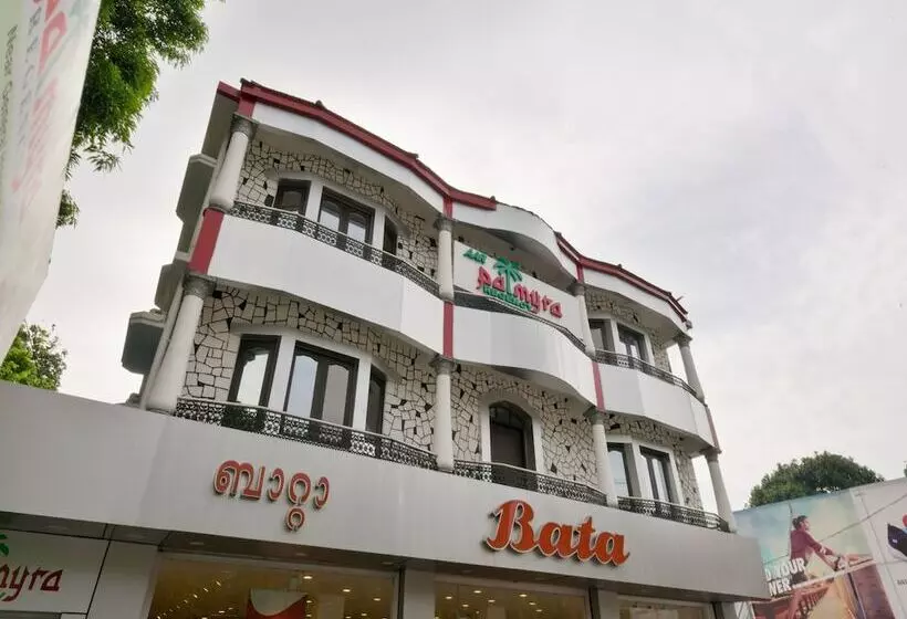 ホテル Aar Palmyra Regency By Oyo Rooms