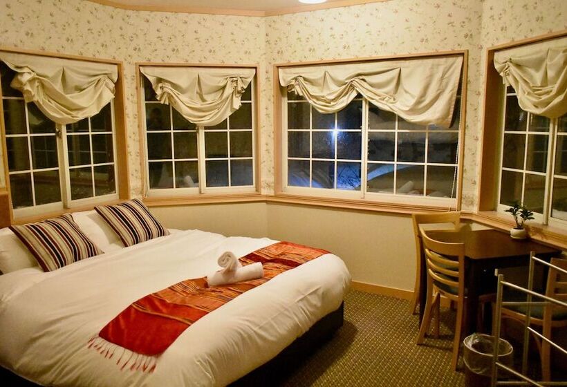 בית מלון כפרי Altitude Madarao